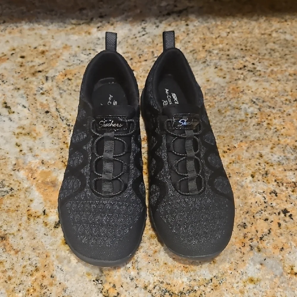 Skechers Summit Sneakers